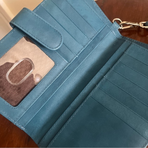 ILI Blue Crossbody wallet - Picture 6 of 12